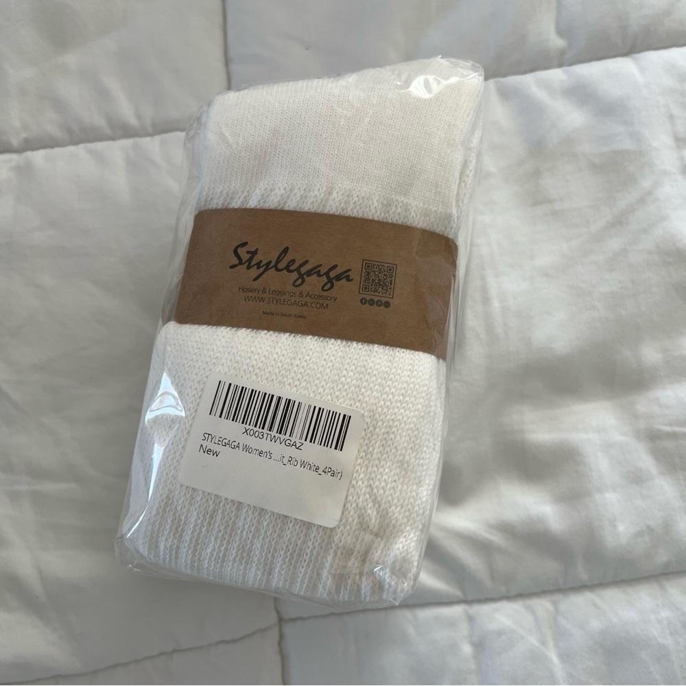White Knit Socks Set